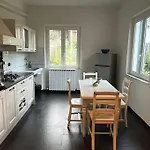 Apartman In Bifamiliare Con Giardino