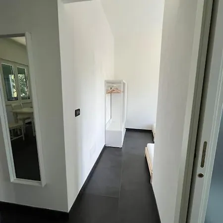 In Casa Bifamiliare Con Giardino Apartment