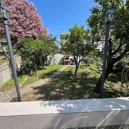 In Casa Bifamiliare Con Giardino * Celle Ligure