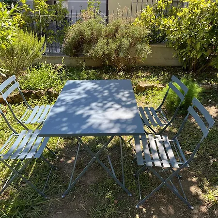 In Casa Bifamiliare Con Giardino Appartement Celle Ligure
