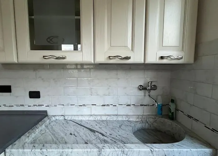 In Casa Bifamiliare Con Giardino Apartment *