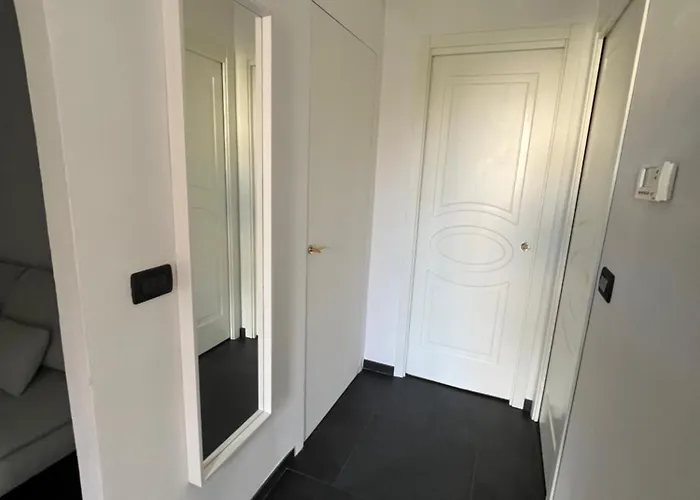 In Casa Bifamiliare Con Giardino Celle Ligure